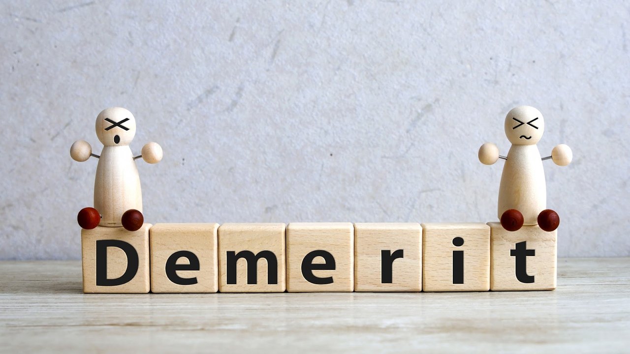 deco-demerit.jpg deco-demerit.jpg